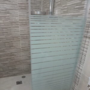 104 تركيب زجاج - فني زجاج - باكستاني 98791483 - تفصيل زجاج - زجاج سيكوريت - تركيب زجاج سيكوريت - معلم زجاج - زجاج شاور بوكس - تركيب مرايا - زجاج ومرايا - سيكوريت